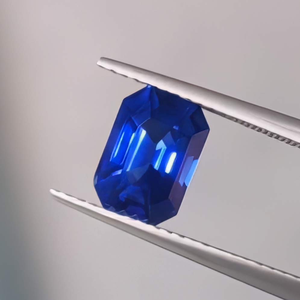 Royal Blue Sapphire 3ct Emerald Cut