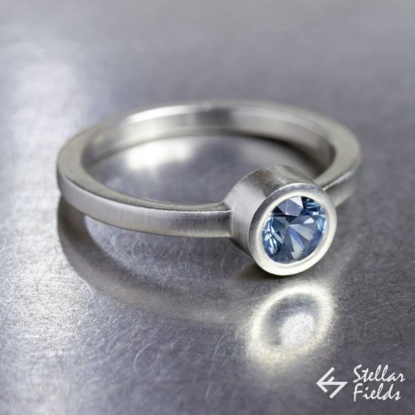 Round Bezel Minimal Engagement Ring - Stellar Fields