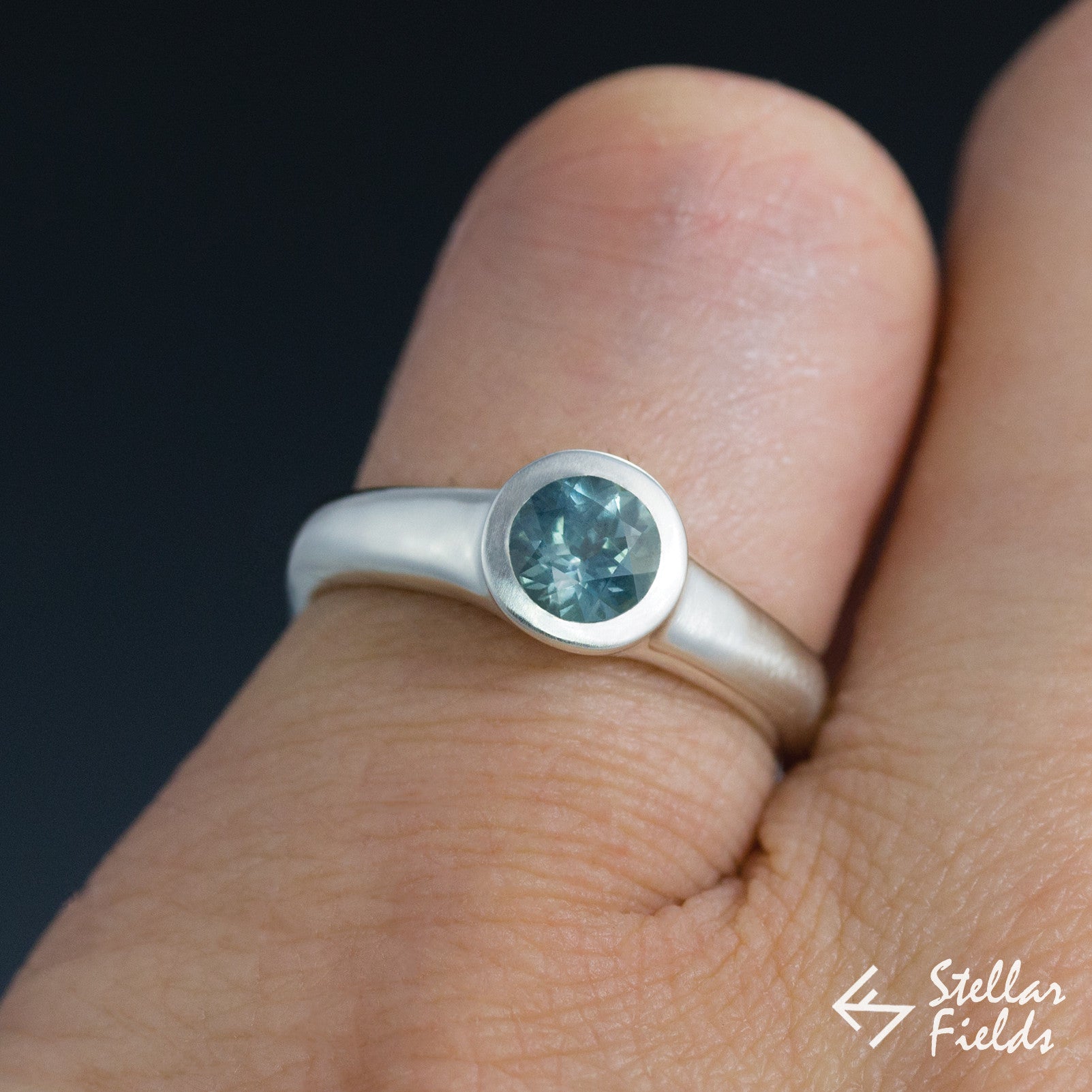 Ethical Green Montana Sapphire Round Bezel Engagement Ring in White Gold Platinum