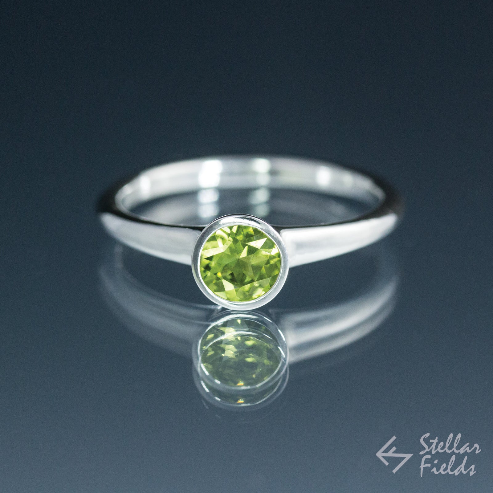 Peridot Full Bezel Minimal Stacking Ring - Stellar Fields