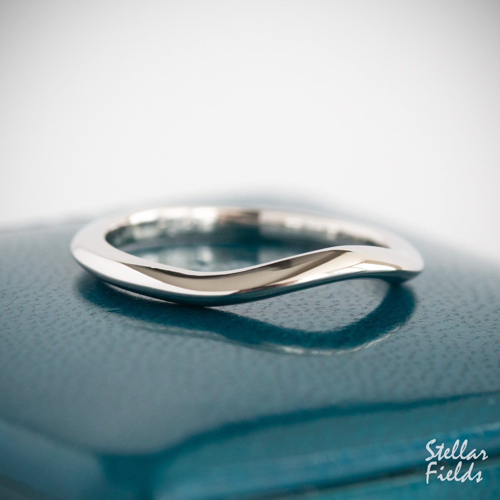 Knife Edge Contour Wedding Band Shadow Band Platinum Stellar Fields Jewelry