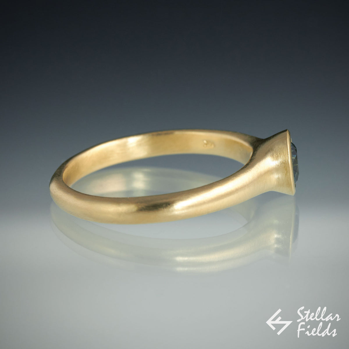 Round Bezel Ring Sapphire 14k Yellow Gold Platinum Ring